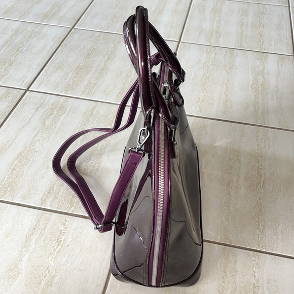 Danier “Alma” Oxblood Patent Leather Bag - Picture 10 of 13